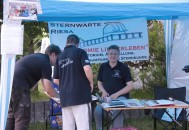Der Einlass zum 5. Sächsisches Sommernachtstelskoptreffen 2010 steht