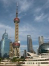 Der Turm ‘Perle des Orients’ in Shanghai
