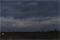 Partielle Mondfinsternis hinter den Wolken