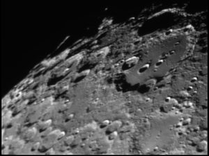 Mondkrater im Sternwartenteleskop Schwager